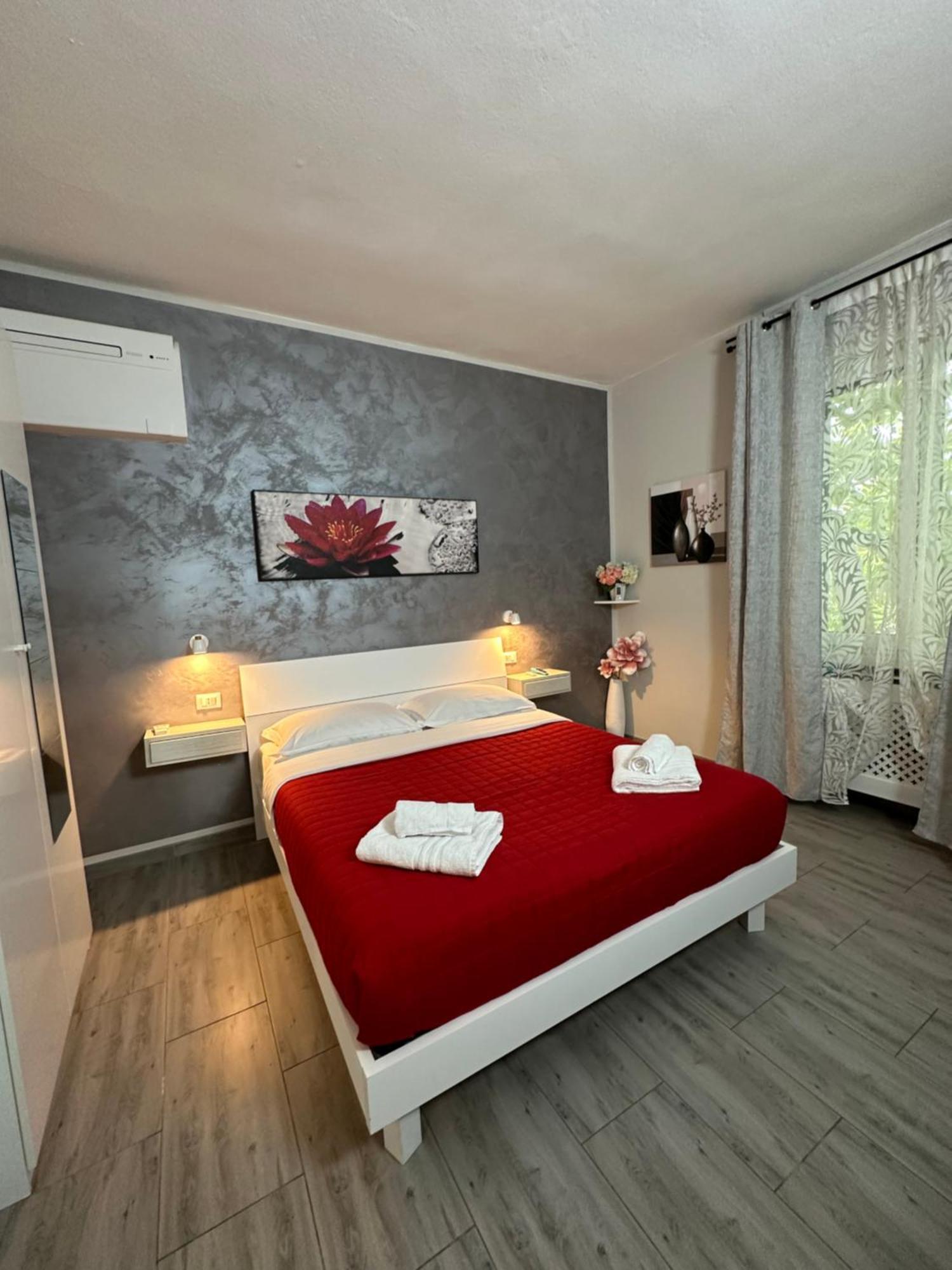 Locazione Turistica Girasole Bed & Breakfast Verona Exterior photo